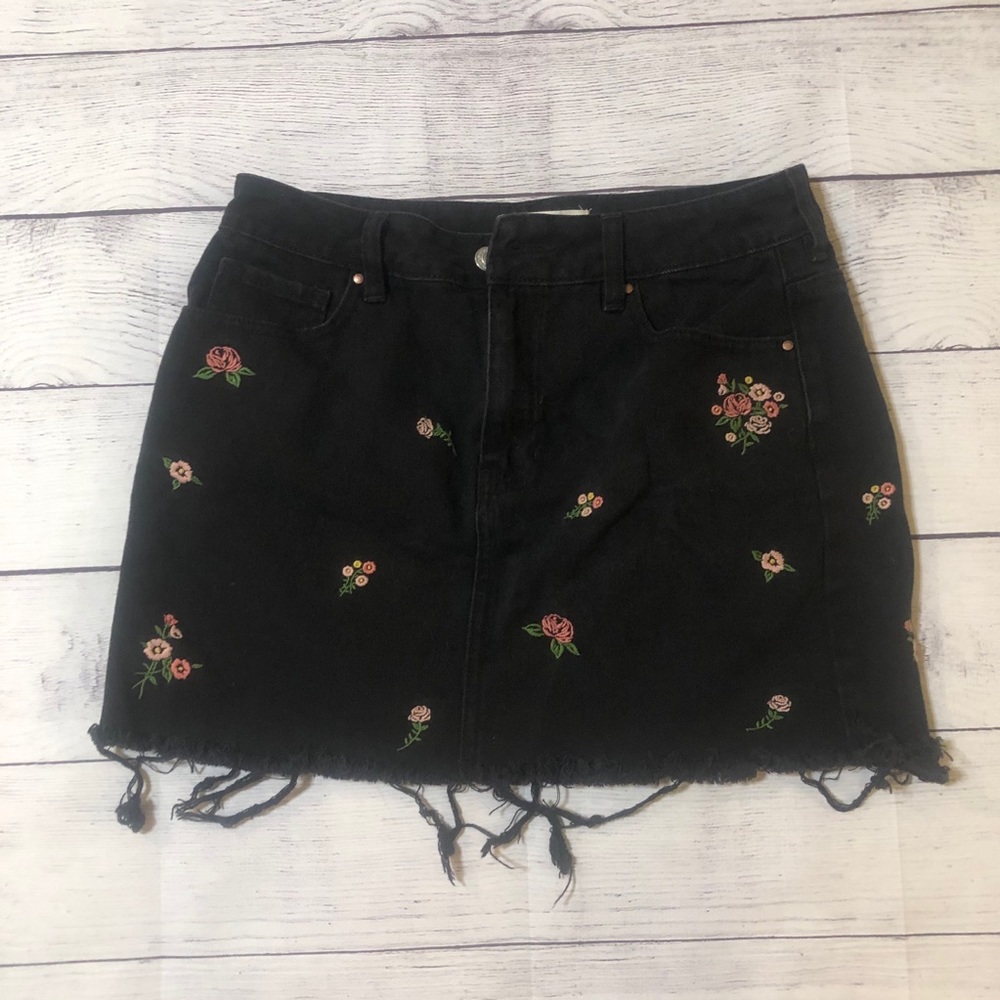 PAC Sun Denim Skirt Black with Flowers Size 27